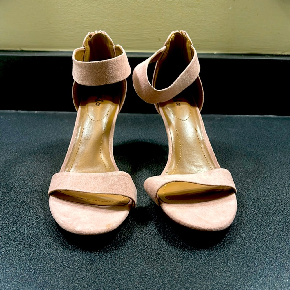Light pink sandal
